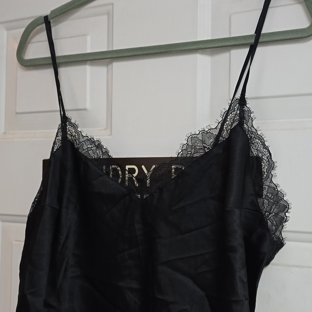 Victoria's Secret Black Lace Cami Top - Picture 2 of 8